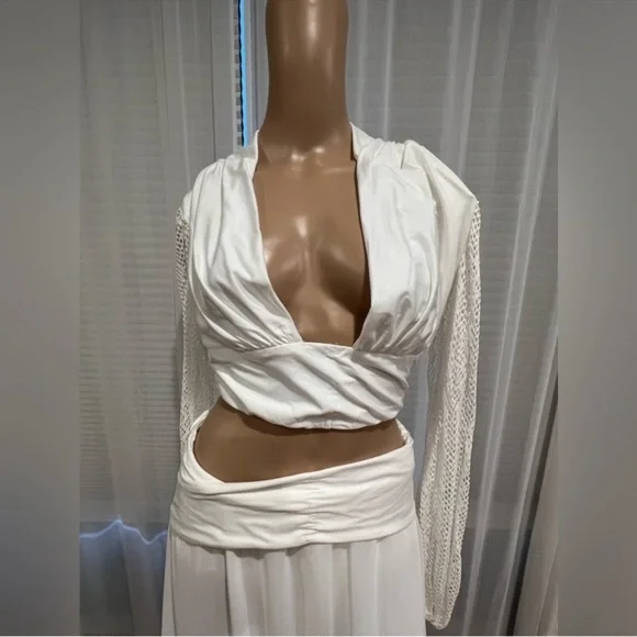 PatBo Plunge Lace Sleeve Maxi Dress - Picture 5 of 16